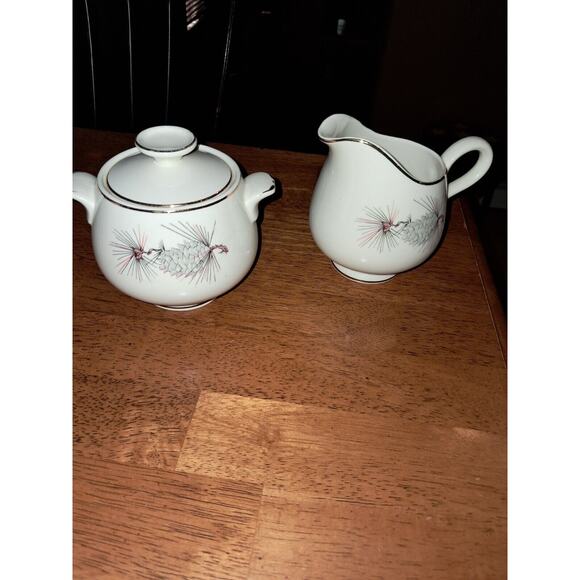 Cunningham & Pickett Princess Sugar And Creamer - Picture 1 of 1